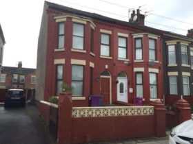 3 Bedroom End of Ter...